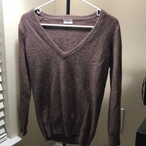 Soft heathered mauve v-neck sweater